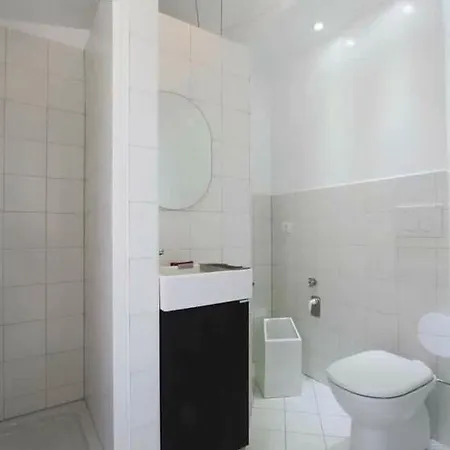 Mondrian * Andora